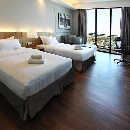 Shore Studio Rivercity View Malacca Kültér fotó